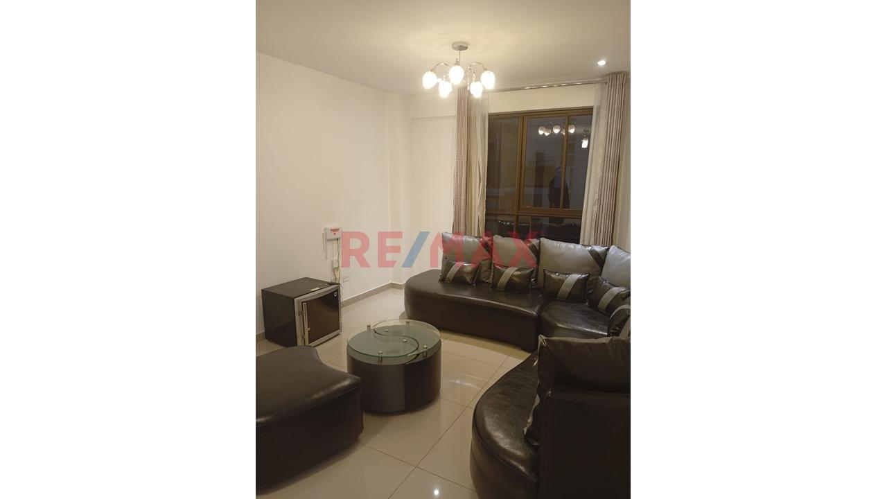 Alquiler De Lindo Departamento Semi Amoblado — foto 2