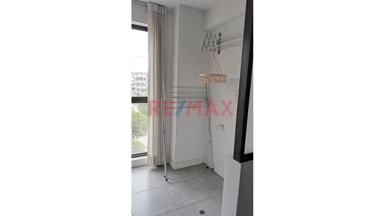 Alquiler De Lindo Departamento Semi Amoblado — foto 4