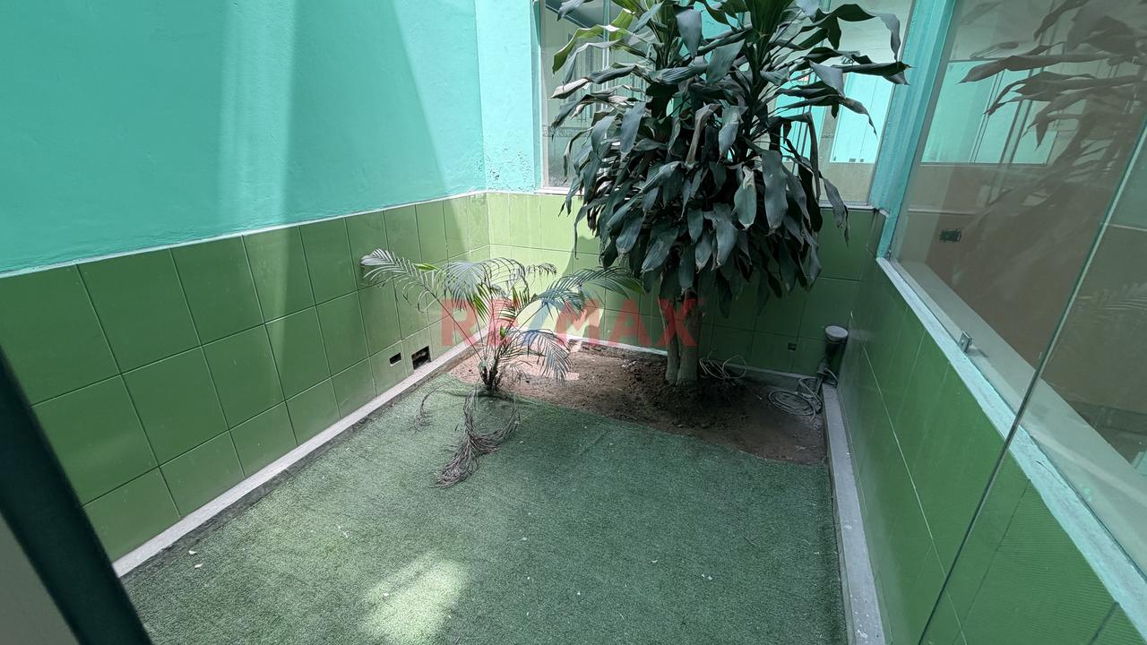Casa En Venta En La Molina A 1 Cuadra De La Av. Javier Prado Con Flora Tristan — foto 5