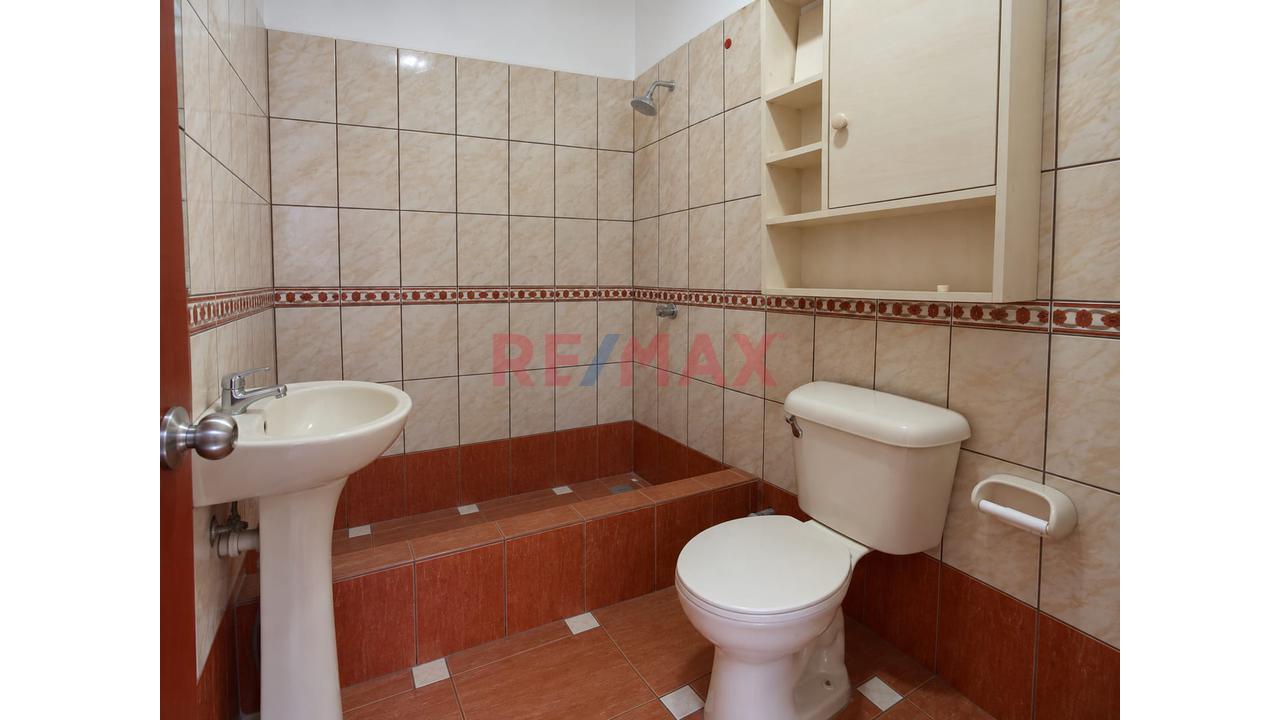 Alquiler De Oficina O Local Comercial Ovalo Previ Callao — foto 8