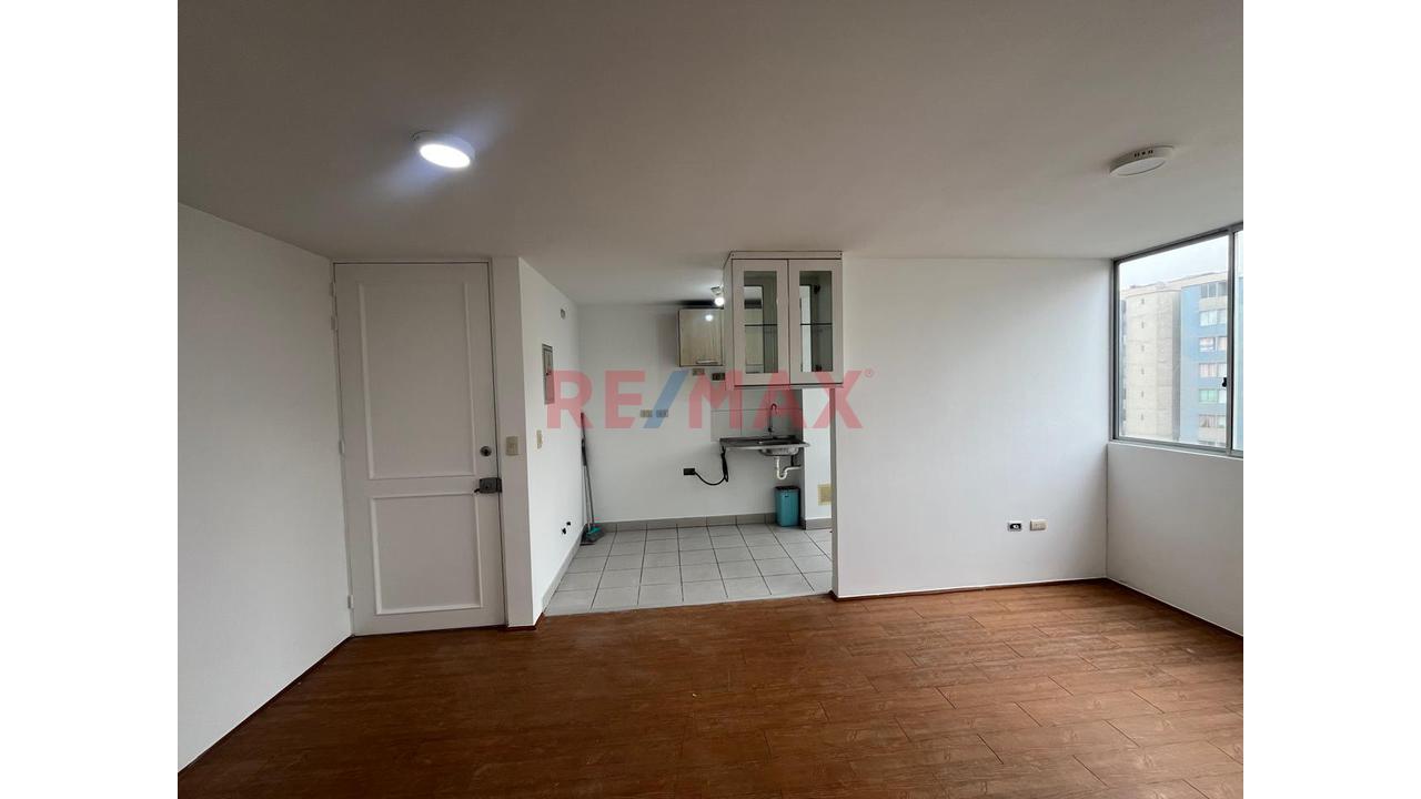 Se Vende Dpto En Piso 13 - Condominio Los Girasoles En Comas — foto 7