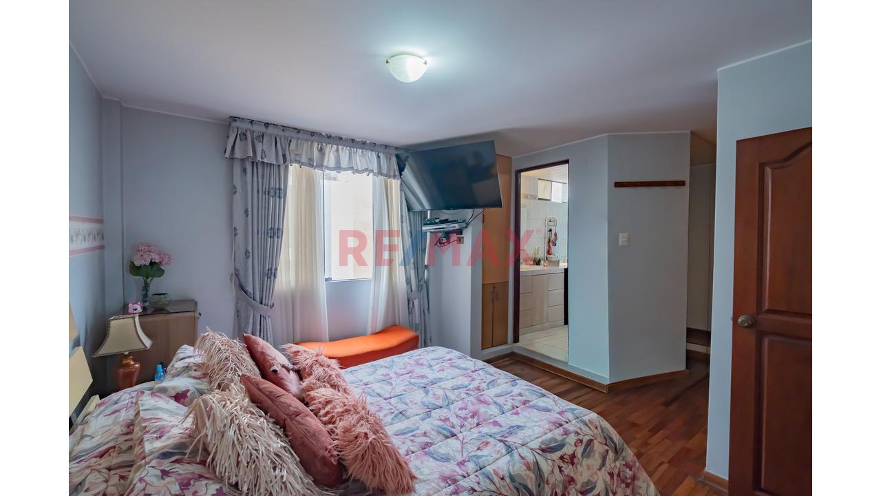 Triplex En Venta En La Molina | Bien Distribuido, Terraza Privada Y Excelente Ubicación — foto 7