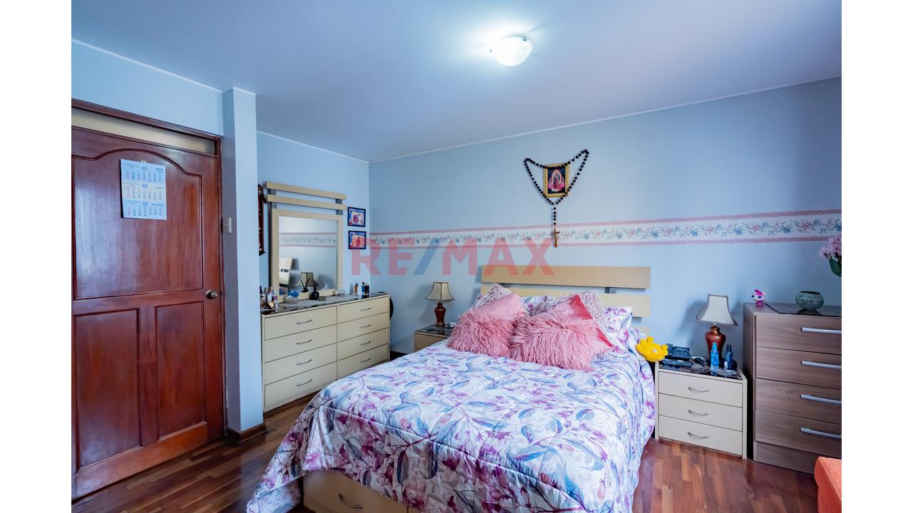Triplex En Venta En La Molina | Bien Distribuido, Terraza Privada Y Excelente Ubicación — foto 10