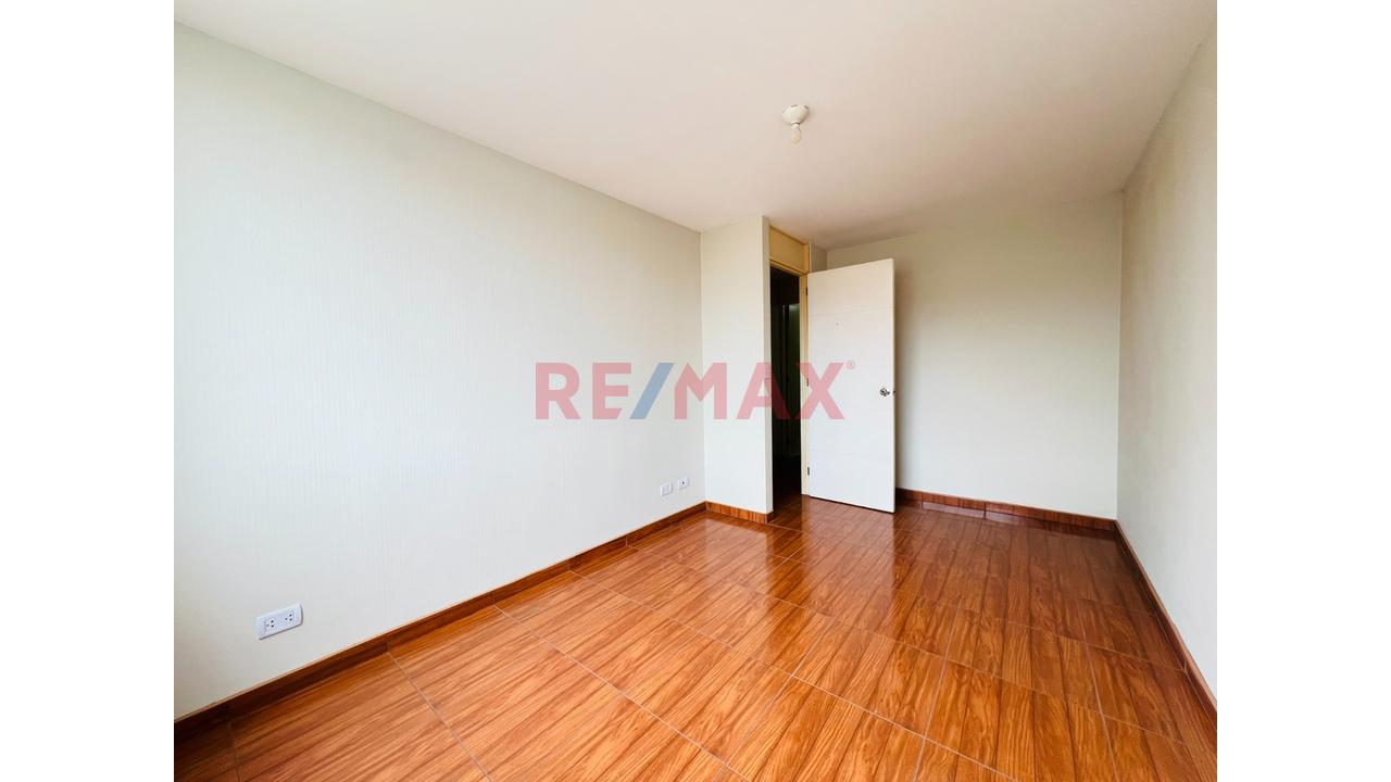 Vendo Departamento En San Miguel, Primer Piso Y Con Cochera. — foto 4