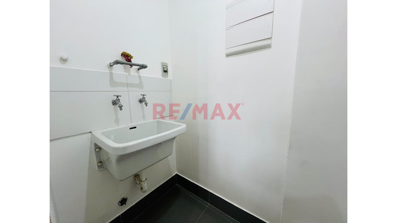 Vendo Departamento En San Miguel, Primer Piso Y Con Cochera. — foto 9