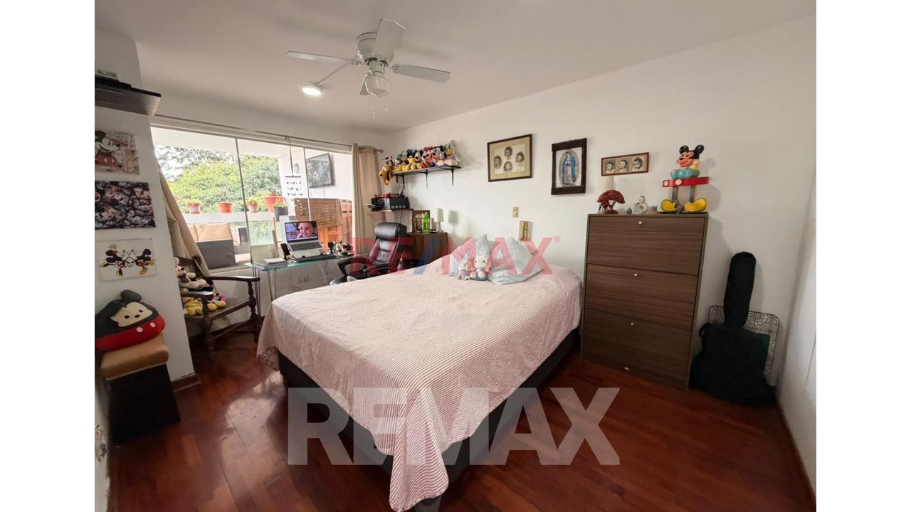 Venta Amplio Duplex Frente A Parque - Urb. Prolong. Benavides - 11