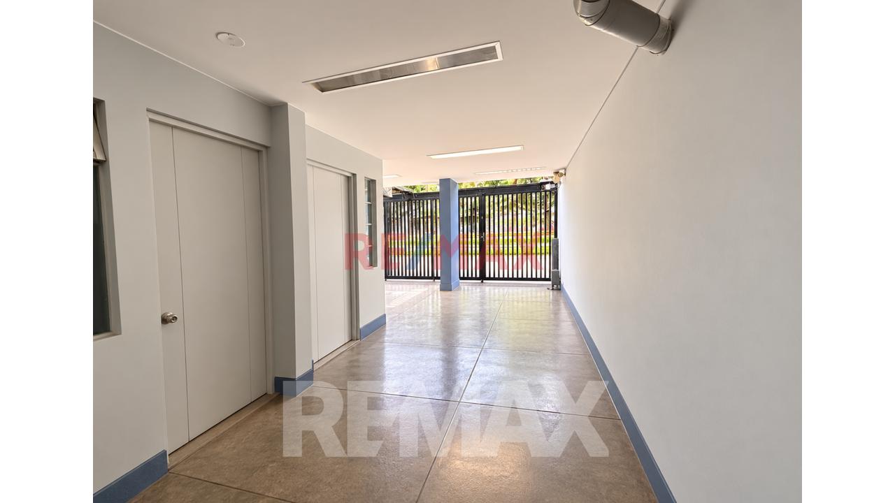 Venta Amplio Duplex Frente A Parque - Urb. Prolong. Benavides - 20