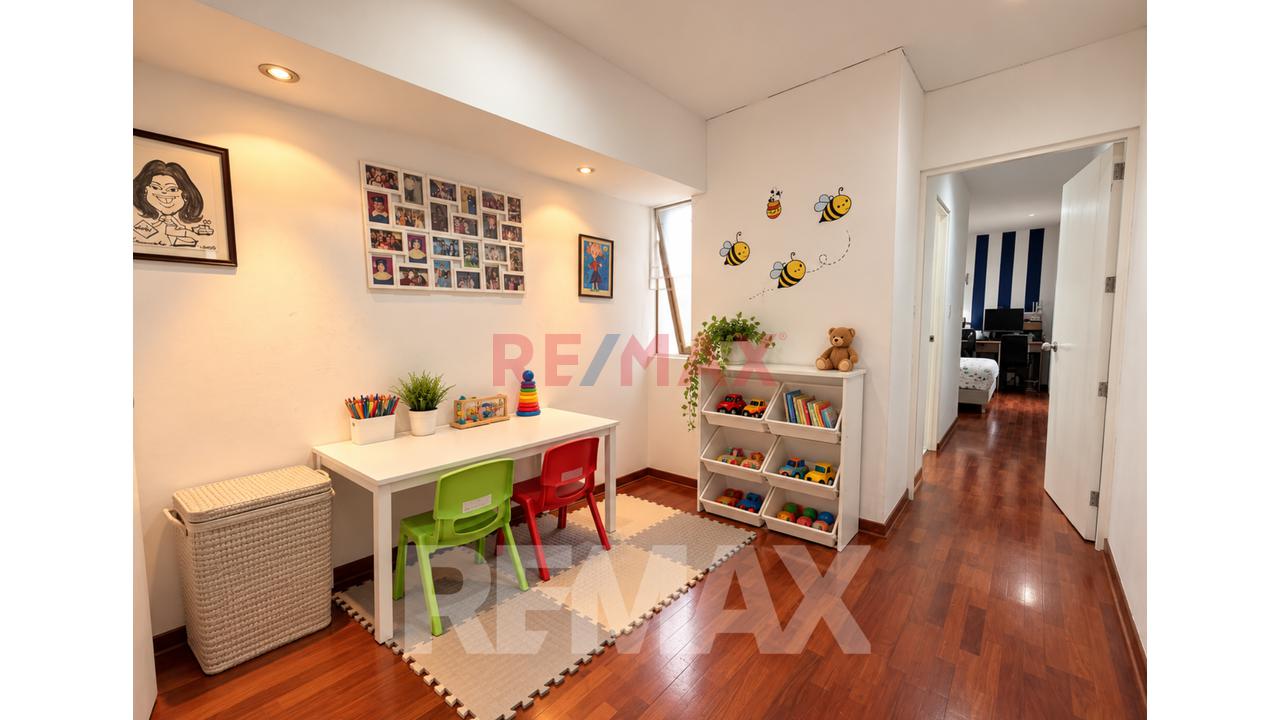 Venta Amplio Duplex Frente A Parque - Urb. Prolong. Benavides - 8
