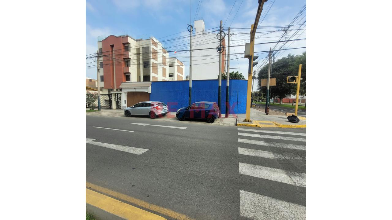 🏗️ Gran Terreno En Esquina En Surco – Ideal Para Desarrollo Residencial Y Comercial — foto 11