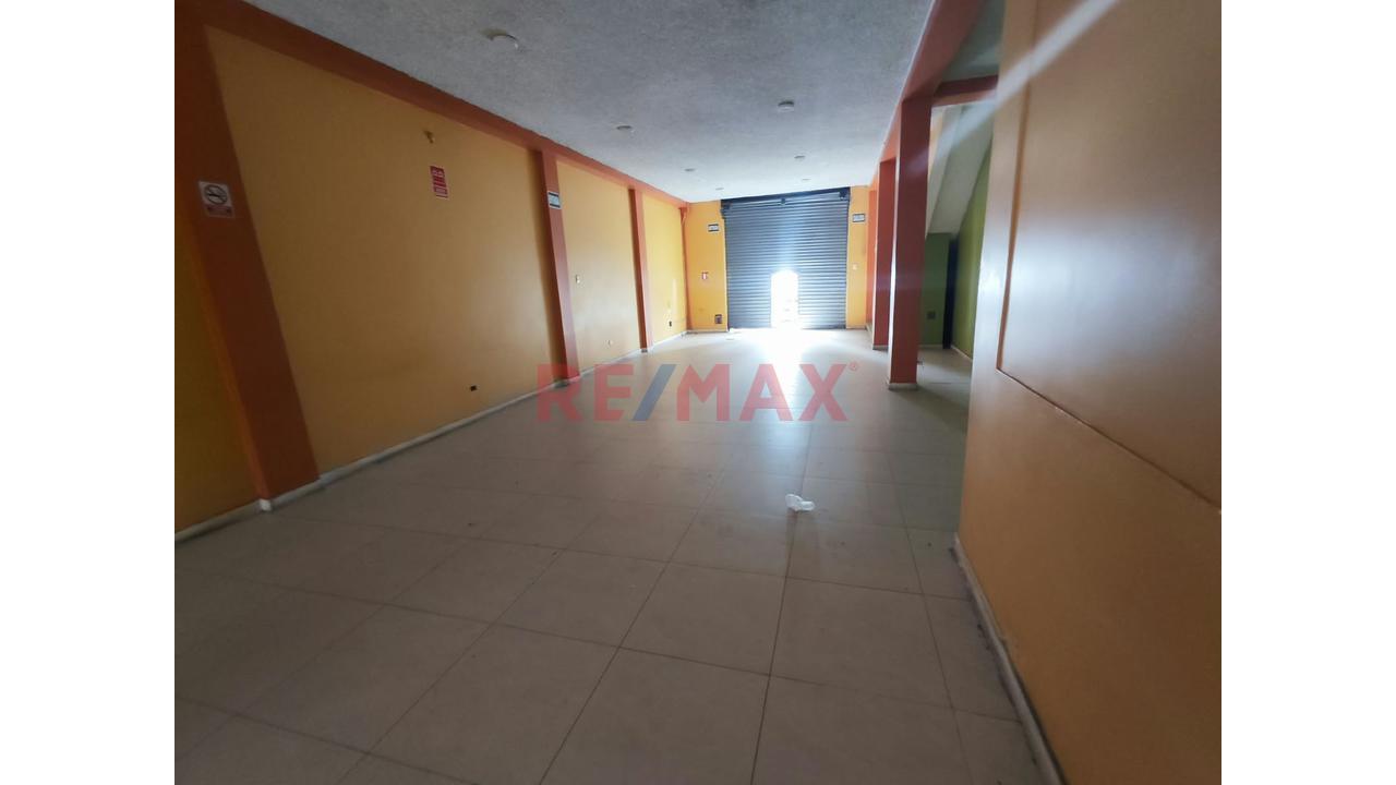 Alquilo Local Comercial 155 M² Con Licencia De Funcionamiento + Estacionamientos - 4