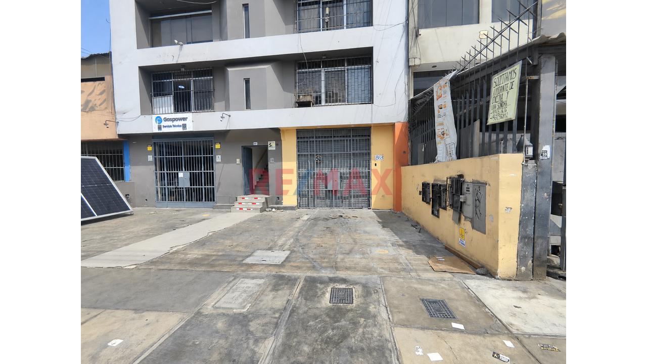 Alquilo Local Comercial 155 M² Con Licencia De Funcionamiento + Estacionamientos - 1