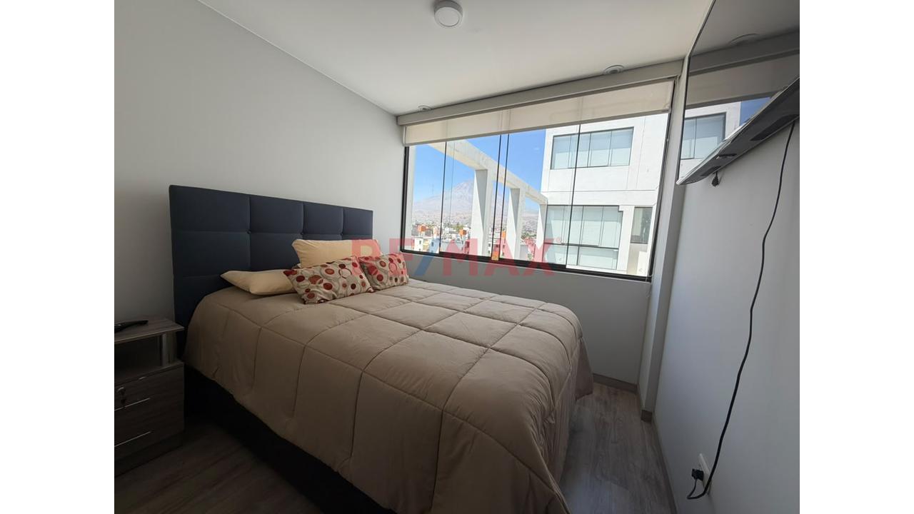 Dúplex Con Terraza, Sala Familiar Y Vista Panorámica En Cayma - 11