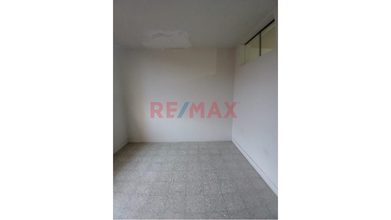 Venta De Departamento En Zona Centrica De Piura — foto 8