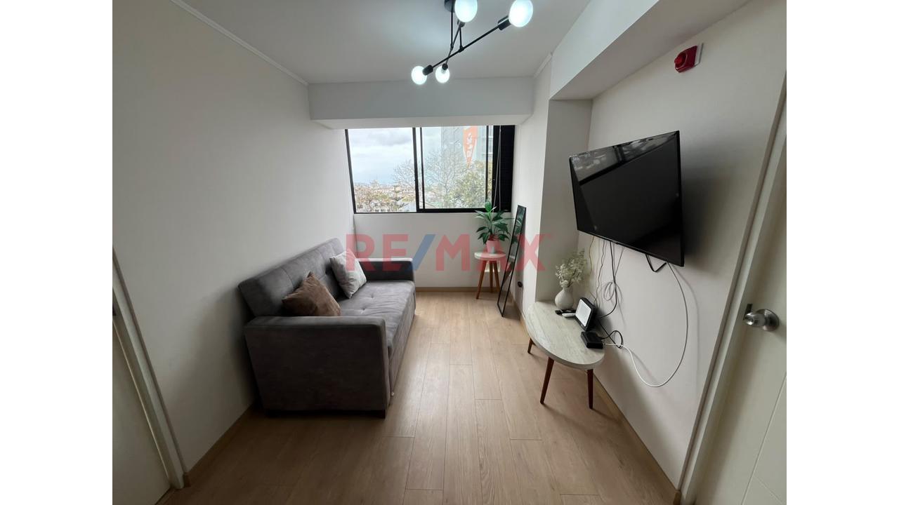 Departamento En Alquiler En Barranco | Amoblado Y Equipado | 2 Dorm. + Vista Al Parque — foto 5