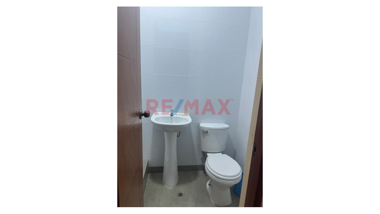 🏢 Local Comercial De 3 Pisos En Alquiler - 10