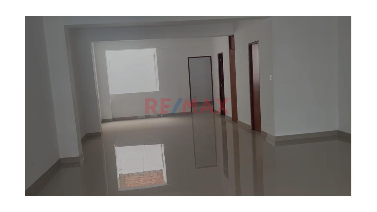 🏢 Local Comercial De 3 Pisos En Alquiler - 5