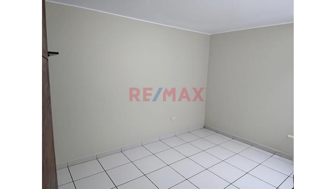 En Alquiler - Departamento En Dos Dormitorios En Urbanizaciön Pro - Los Olivos — foto 8