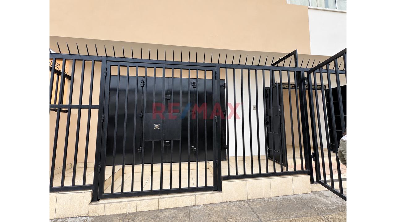 🏪 𝐀𝐋𝐐𝐔𝐈𝐋𝐄𝐑 𝐃𝐄 𝐋𝐎𝐂𝐀𝐋 𝐂𝐎𝐌𝐄𝐑𝐂𝐈𝐀𝐋 𝐄𝐍 𝐀𝐕. 𝐋𝐎𝐒 𝐇𝐄́𝐑𝐎𝐄𝐒 – 𝐒𝐉𝐌 — foto 3