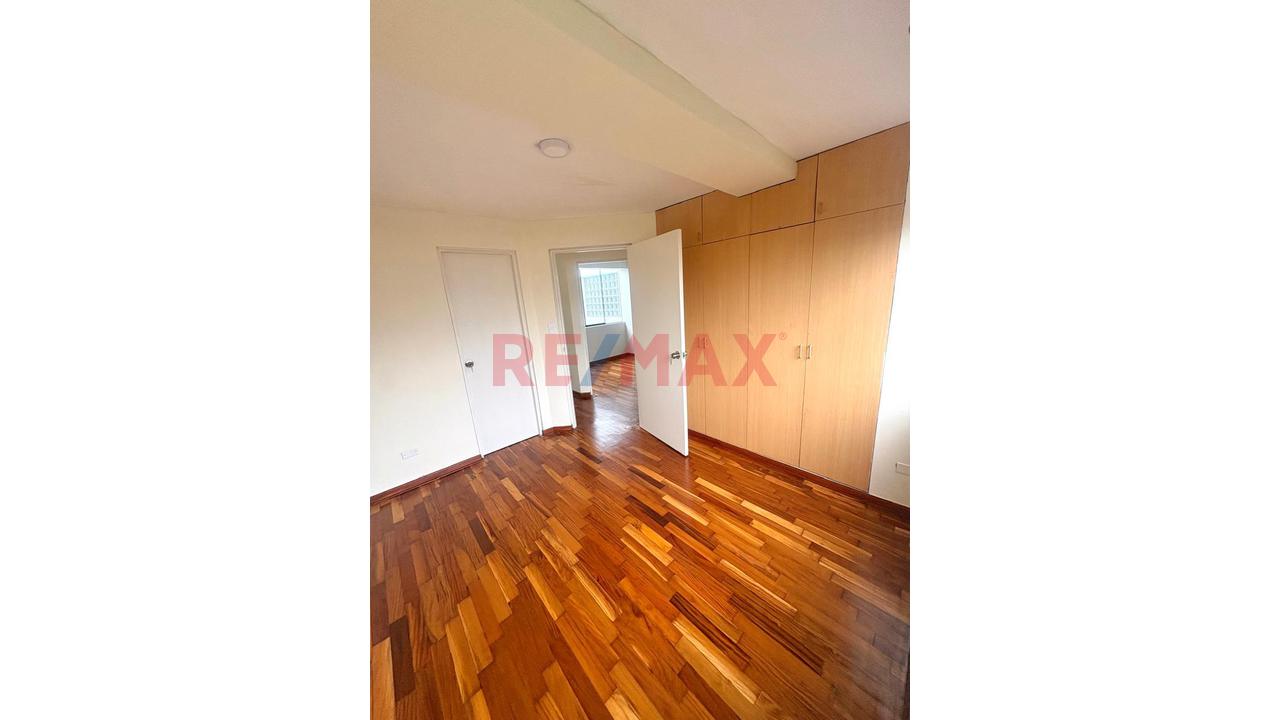 Frente A Parque! Departamento De 3 Dormitorios En Alquiler – Zona Tranquila Y Residencial — foto 2