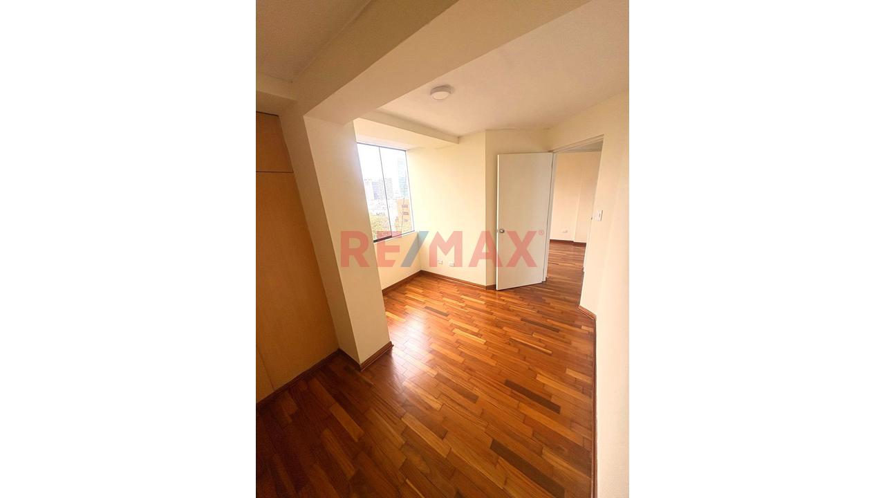 Frente A Parque! Departamento De 3 Dormitorios En Alquiler – Zona Tranquila Y Residencial — foto 11
