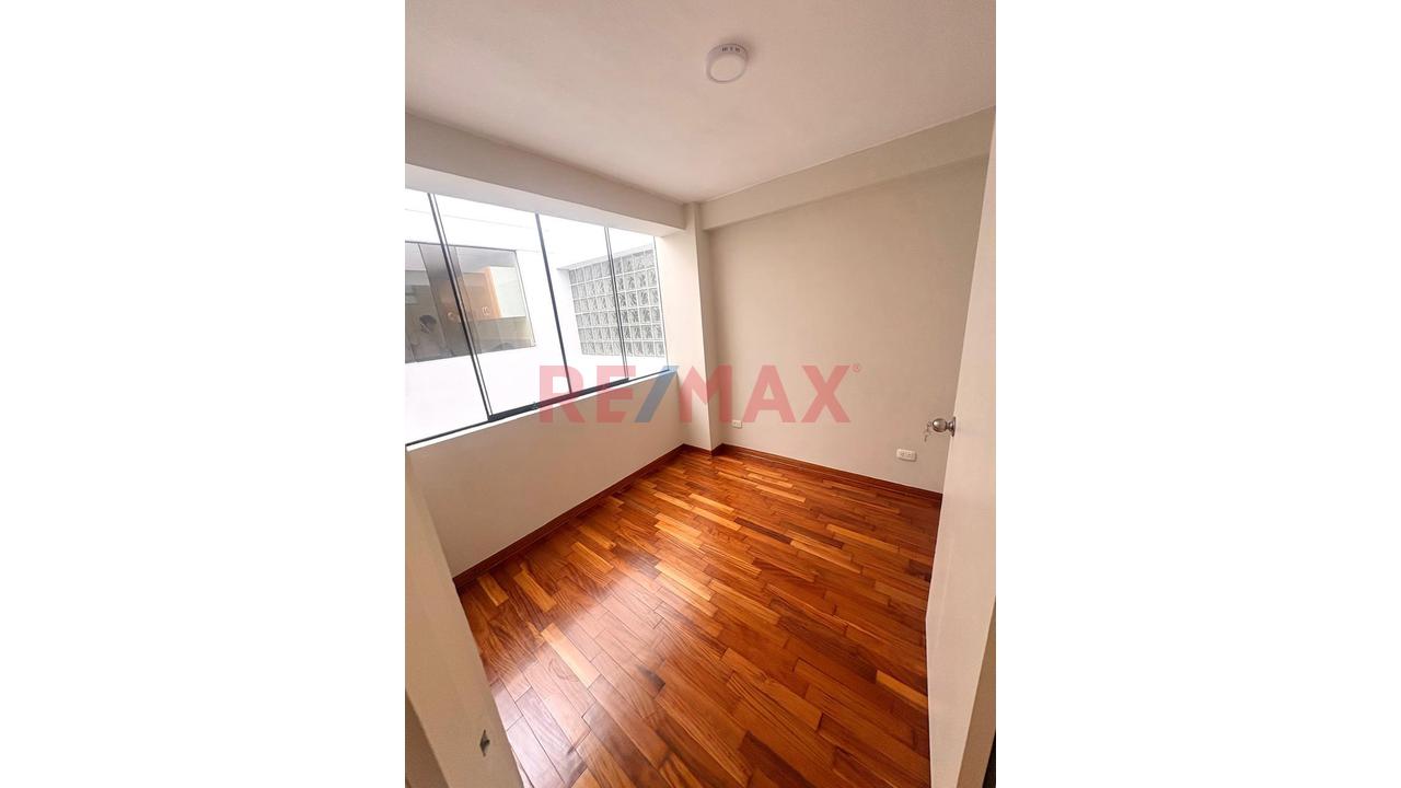 Frente A Parque! Departamento De 3 Dormitorios En Alquiler – Zona Tranquila Y Residencial — foto 4