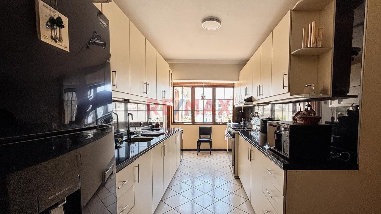 🏆 Arquitectura, Amplitud Y Exclusividad | 212 M² En La Mejor Zona De San Isidro Cerca Al Golf Y Av Principales. — foto 9