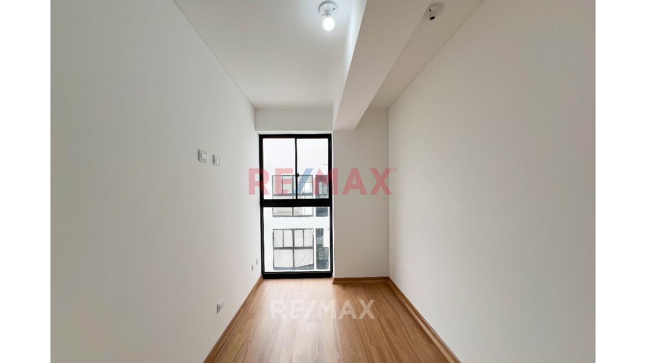 Se Vende Exclusivo Departamento En 2Do Piso Con 2 Cocheras Y Deposito (Como Nuevo) - 16
