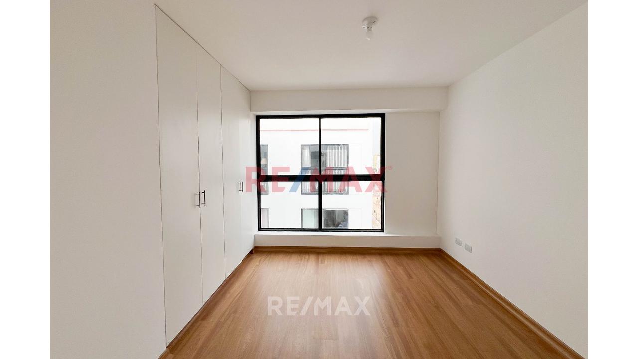 Se Vende Exclusivo Departamento En 2Do Piso Con 2 Cocheras Y Deposito (Como Nuevo) — foto 3