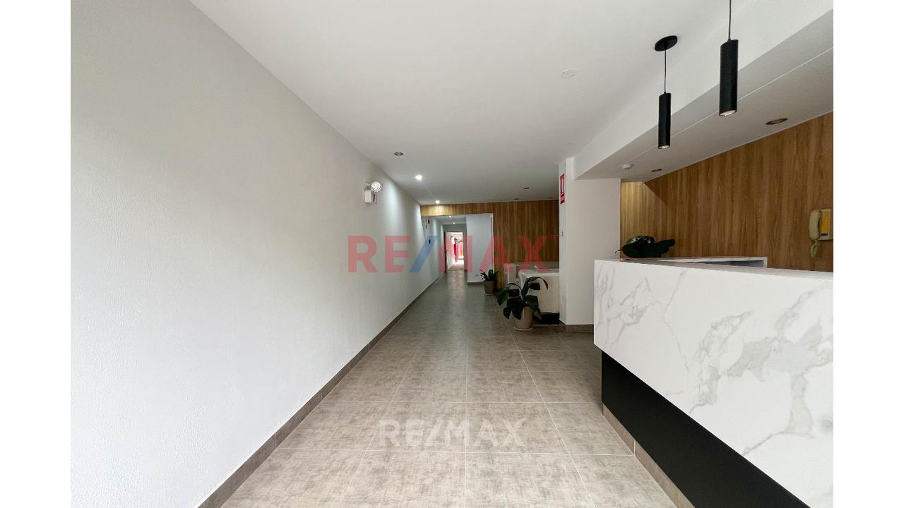 Se Vende Exclusivo Departamento En 2Do Piso Con 2 Cocheras Y Deposito (Como Nuevo) — foto 13