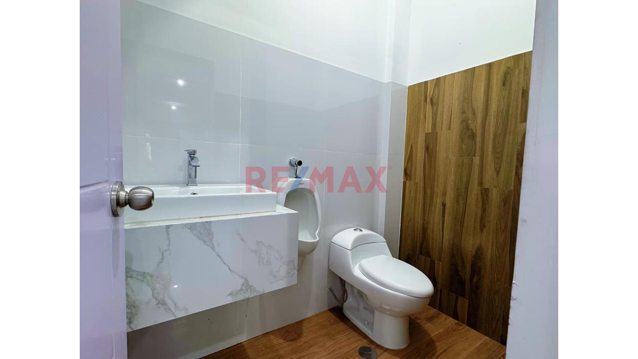 🏢 ¡Oportunidad De Inversión! Local Comercial De 137.53 M² En Primer Piso ¿Buscas Un Local Con Potencial Para Desarrollar Un Negocio Y Atender A Una Clientela Cautiva? — foto 8