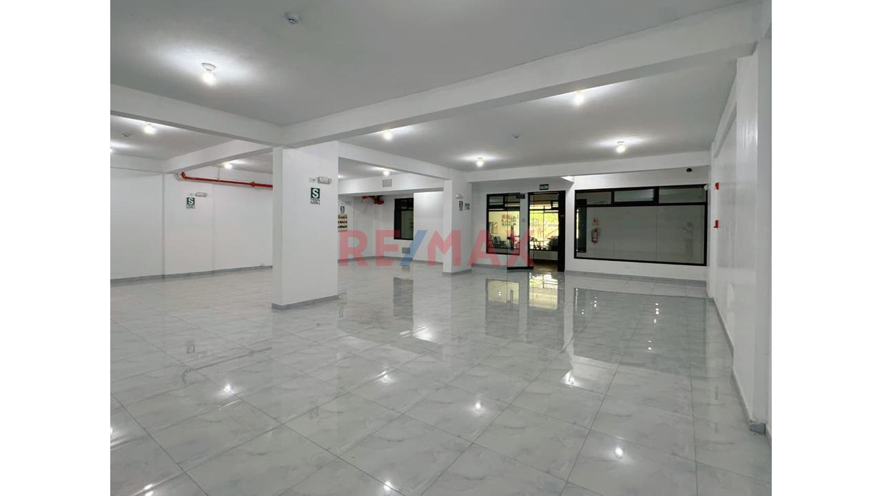 🏢 ¡Oportunidad De Inversión! Local Comercial De 137.53 M² En Primer Piso ¿Buscas Un Local Con Potencial Para Desarrollar Un Negocio Y Atender A Una Clientela Cautiva? — foto 6