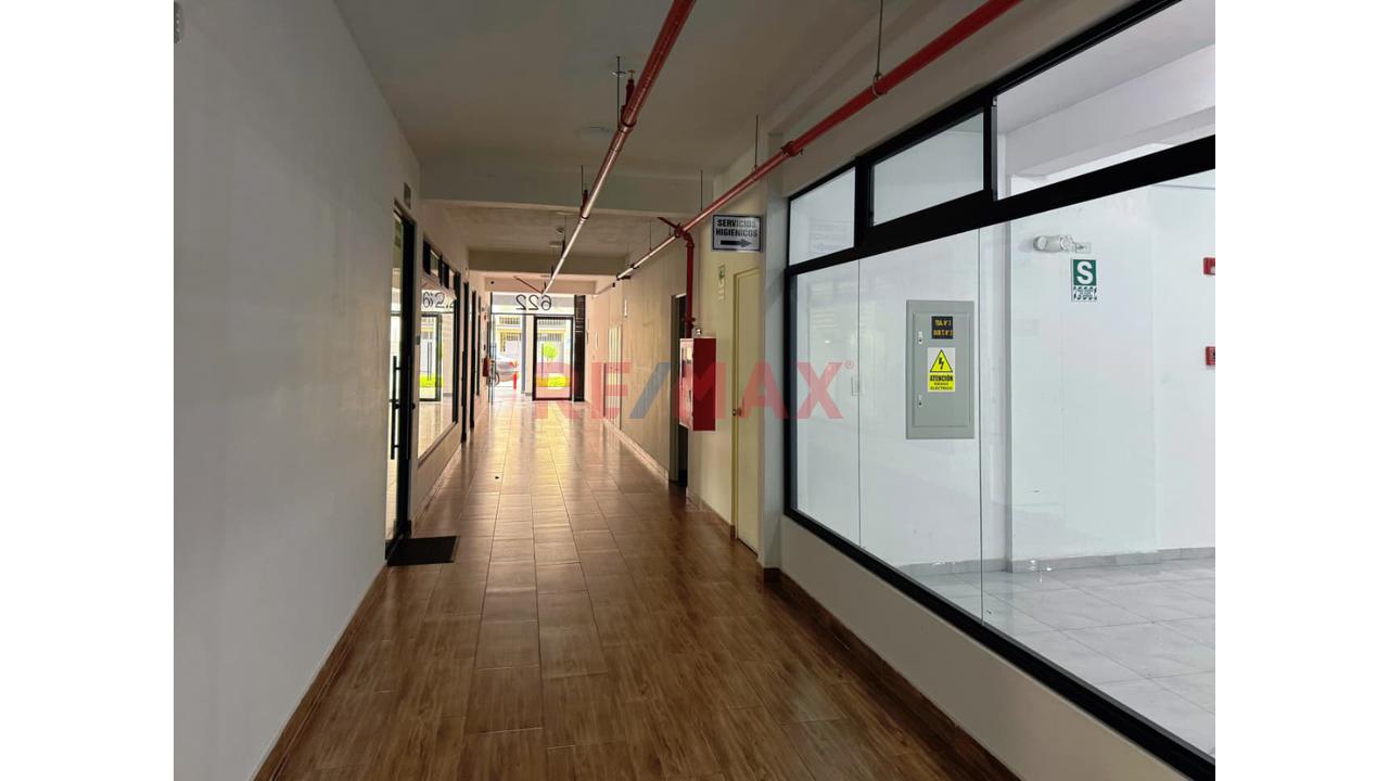 🏢 ¡Oportunidad De Inversión! Local Comercial De 137.53 M² En Primer Piso ¿Buscas Un Local Con Potencial Para Desarrollar Un Negocio Y Atender A Una Clientela Cautiva? — foto 3