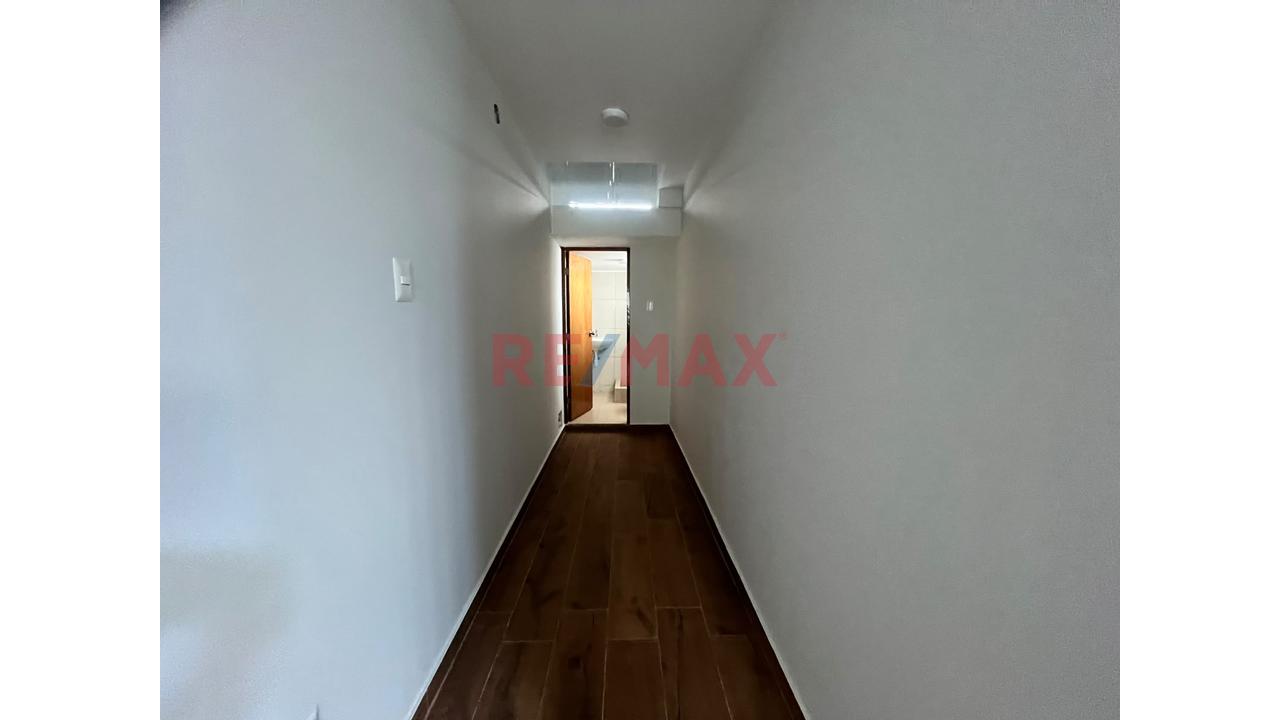 Alquiler De Departamento En El Distrito De Ate -A Una Cuadra Del Colegio La Merced — foto 4