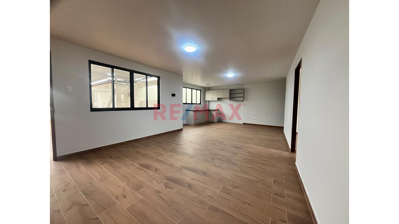 Alquiler De Departamento En El Distrito De Ate -A Una Cuadra Del Colegio La Merced — foto 6