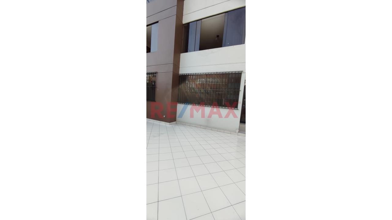 Se Vende Departamento En 1Er Piso En La Molina
