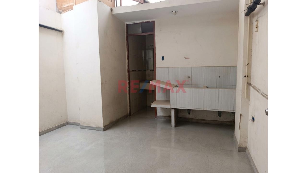 Departamento Triplex De 3 Dormitorios En Florencia De Mora - Trujillo - 7