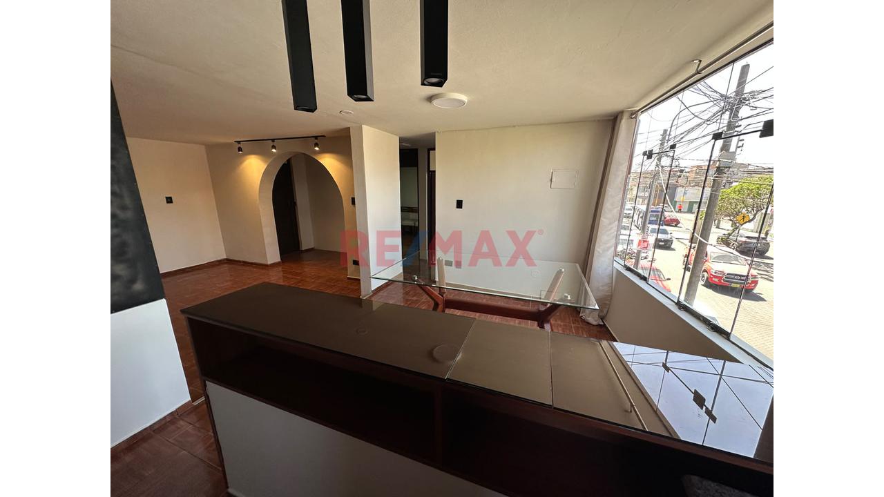 🏡 Departamento En Alquiler En Cerro Colorado — foto 3