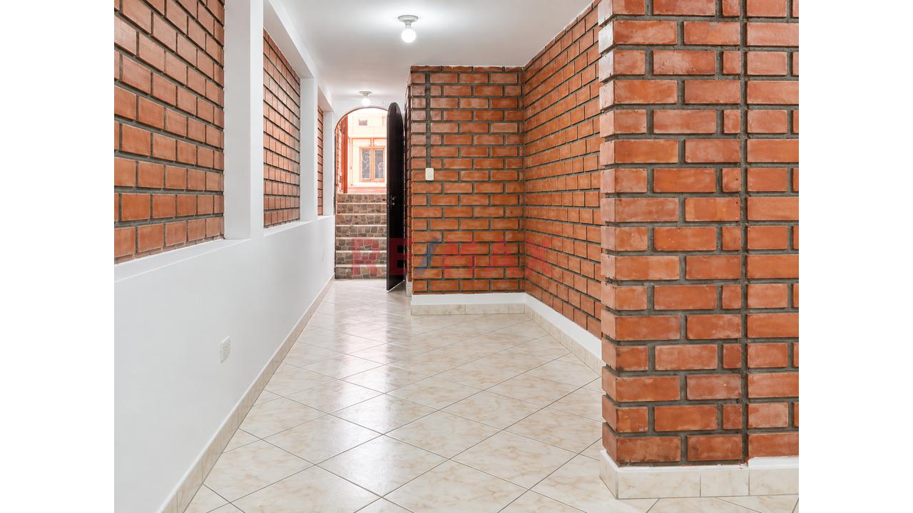 🏢🔥 ¡Local Comercial En Venta En Urb. Quispicanchis – Cusco! - 6