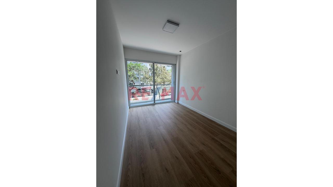 Venta Lindo Departamento En Surquillo — foto 7