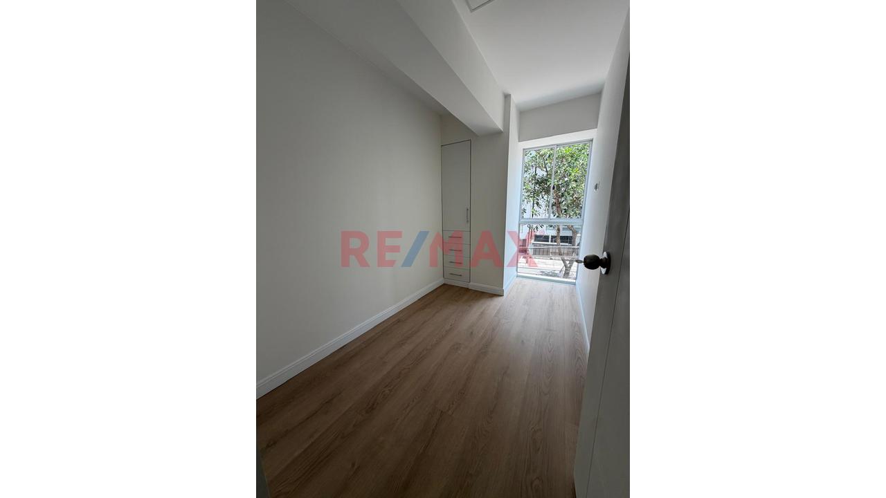 Venta Lindo Departamento En Surquillo — foto 12