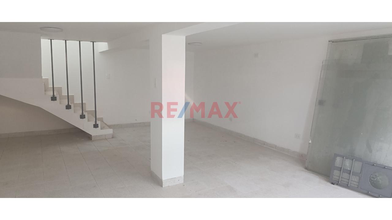 Se Alquila Local Comercial 90 M2 - Dos Niveles - Santiago De Surco - 12