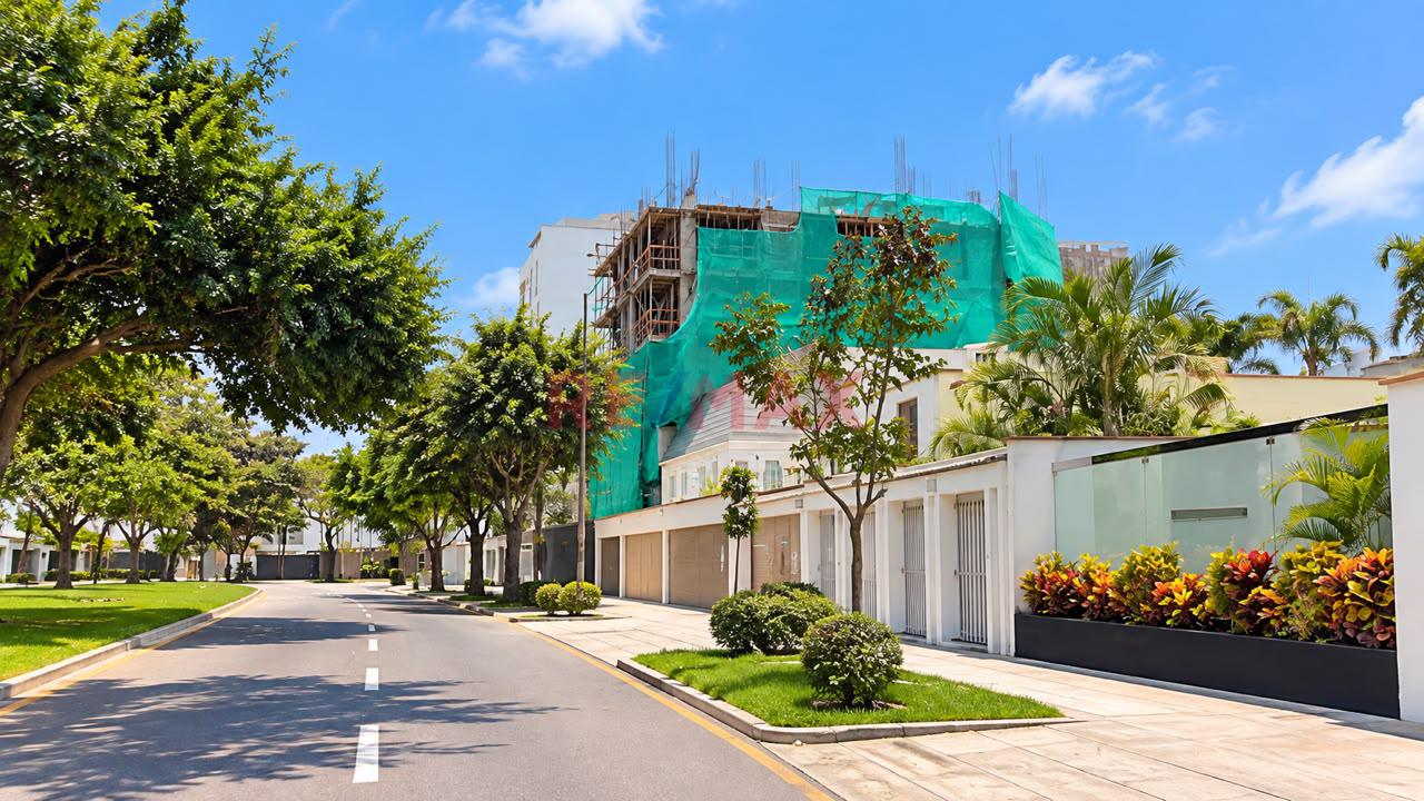 Venta Terreno Con Casa En Exclusiva Zona De San Isidro — foto 3