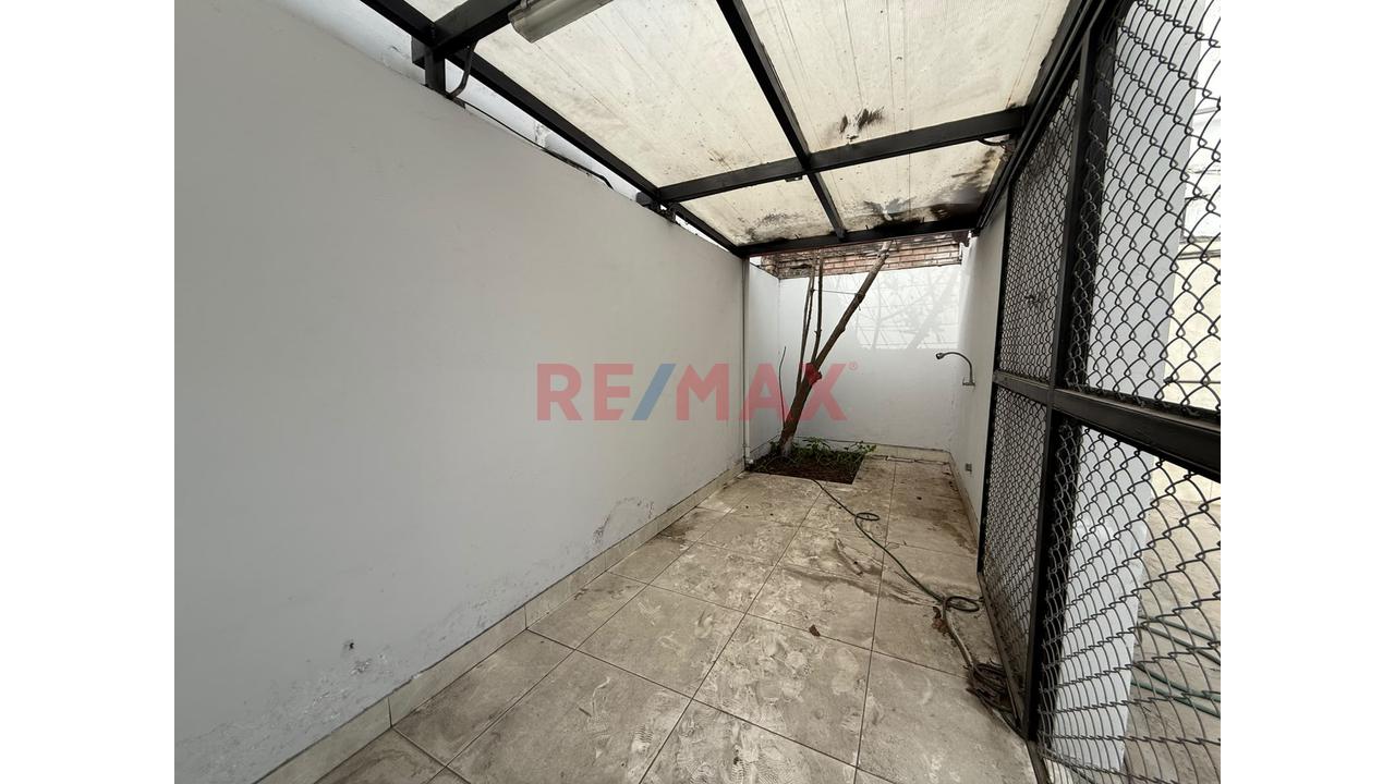 Local Comercial En Alquiler 253M2 En La Av Benavides - 8