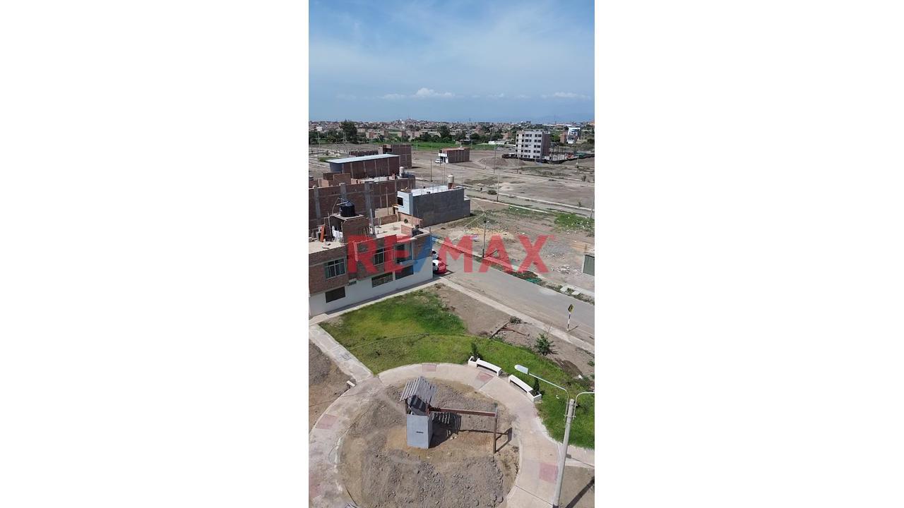 Venta Terreno En La Urb En La Ensenada Pimentel - 5