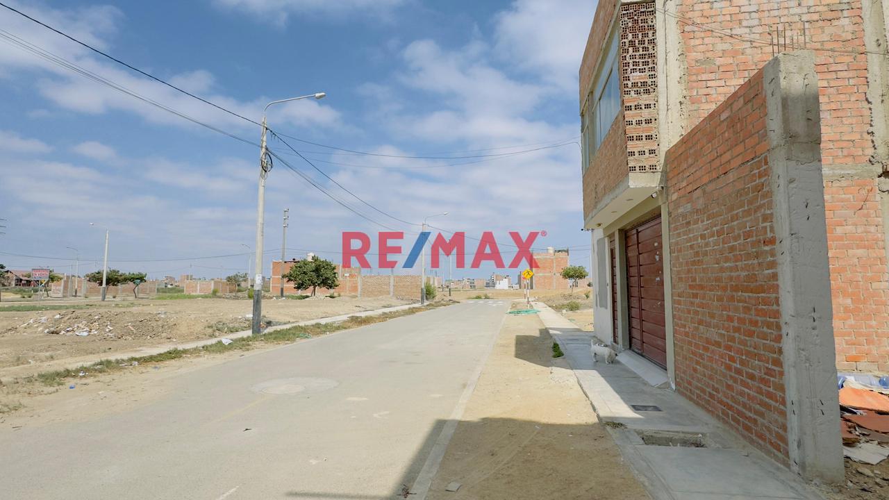 Venta Terreno En La Urb En La Ensenada Pimentel - 8