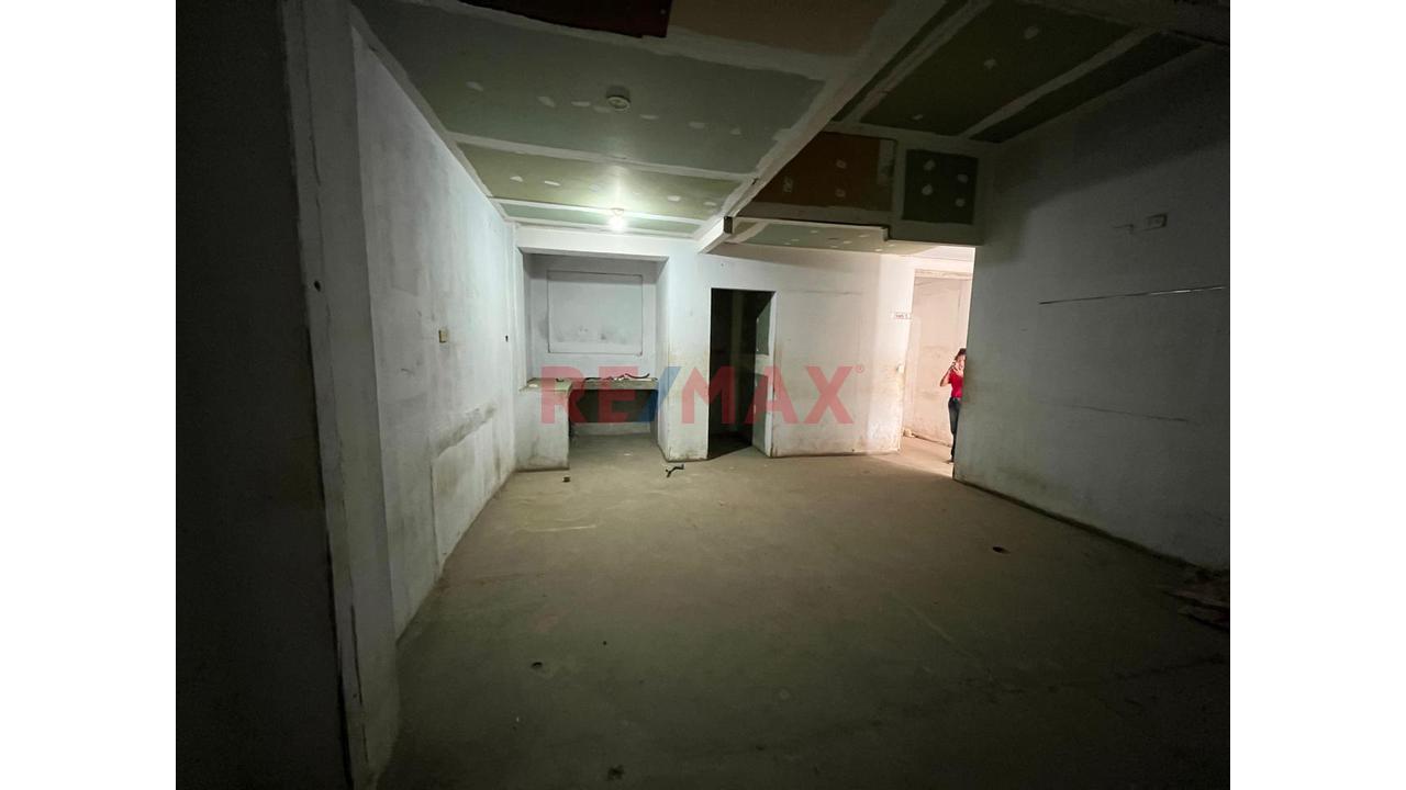 Local Industrial En Venta A Precio De Ocasión - 10