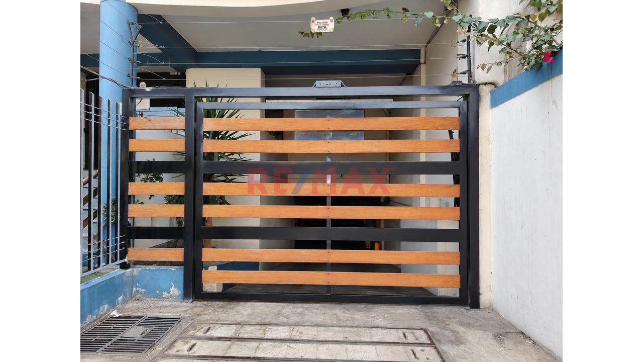 Estacionamiento En Venta En Miraflores - Calle Arica — foto 4