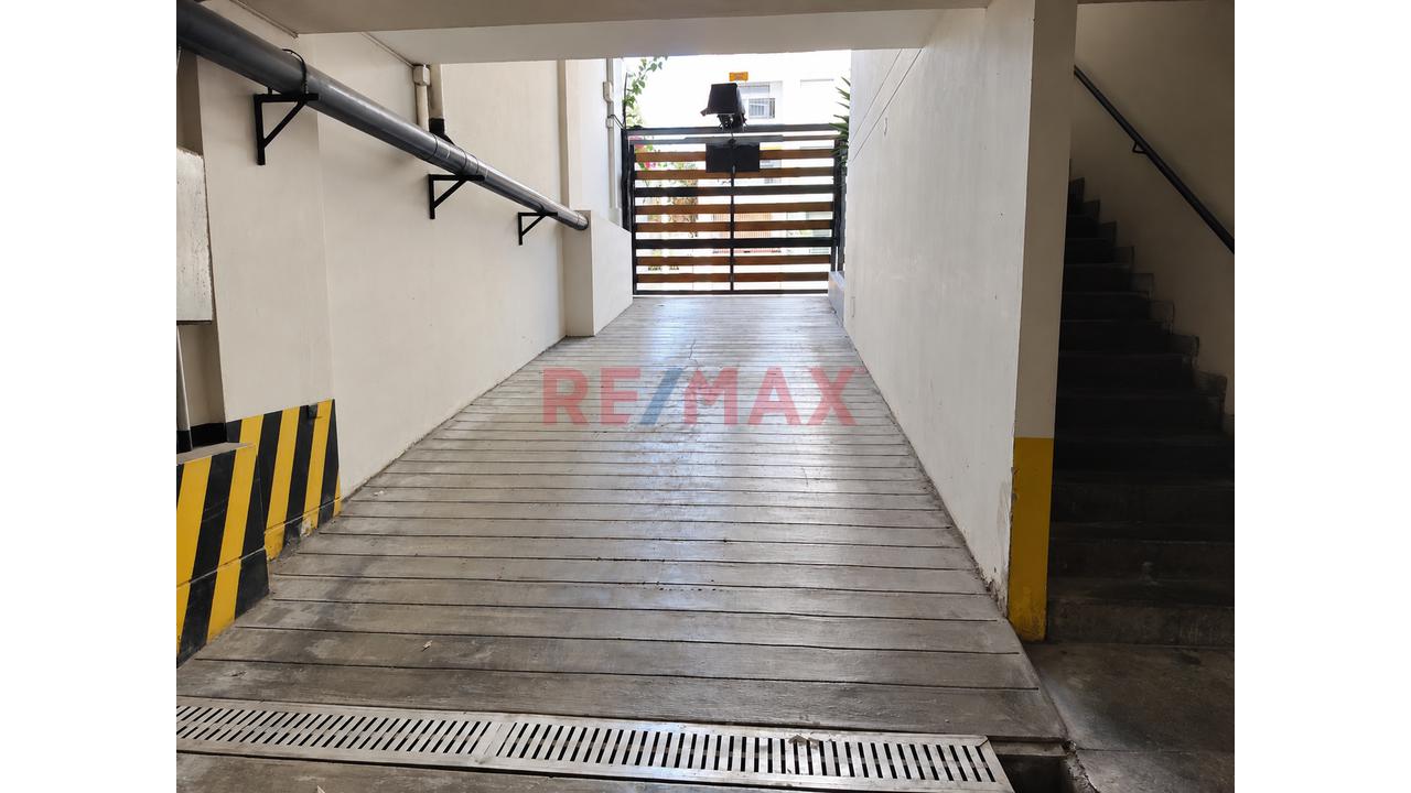Estacionamiento En Venta En Miraflores - Calle Arica — foto 5