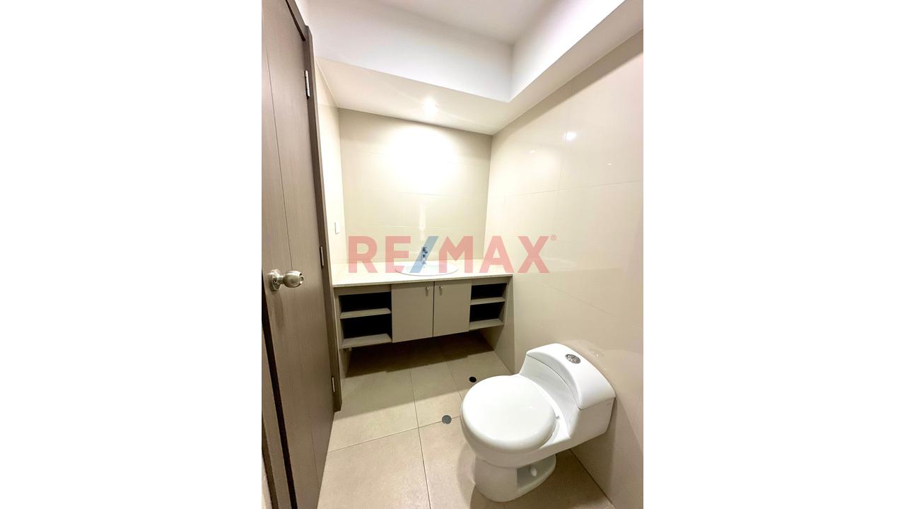Vendo Departamento En Avenida El Sol Barranco A Una Cuadras Del, Malecon — foto 2