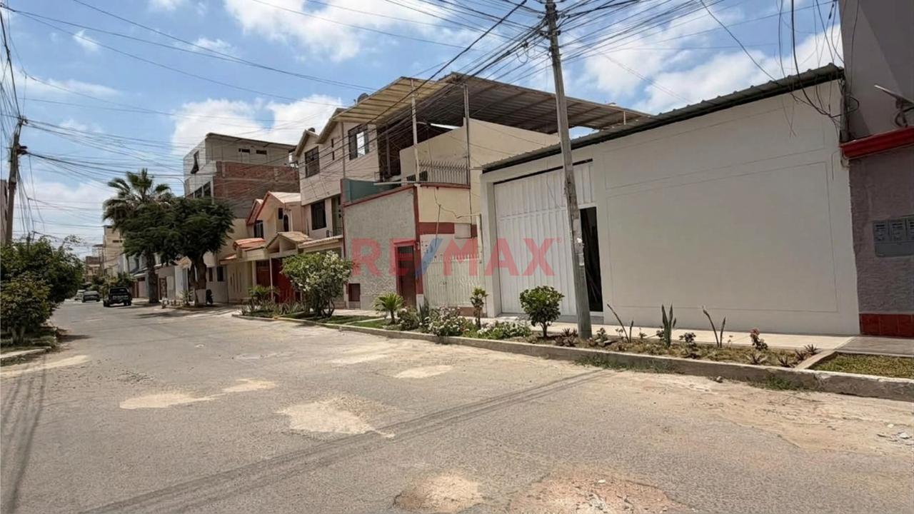 Venta De Terreno Comercial Urbanización Los Parques Chiclayo - 8